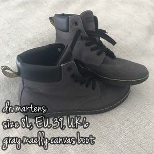 DR MARTEN GREY MAELLY BOOTS SZ 8 feels like 8.5